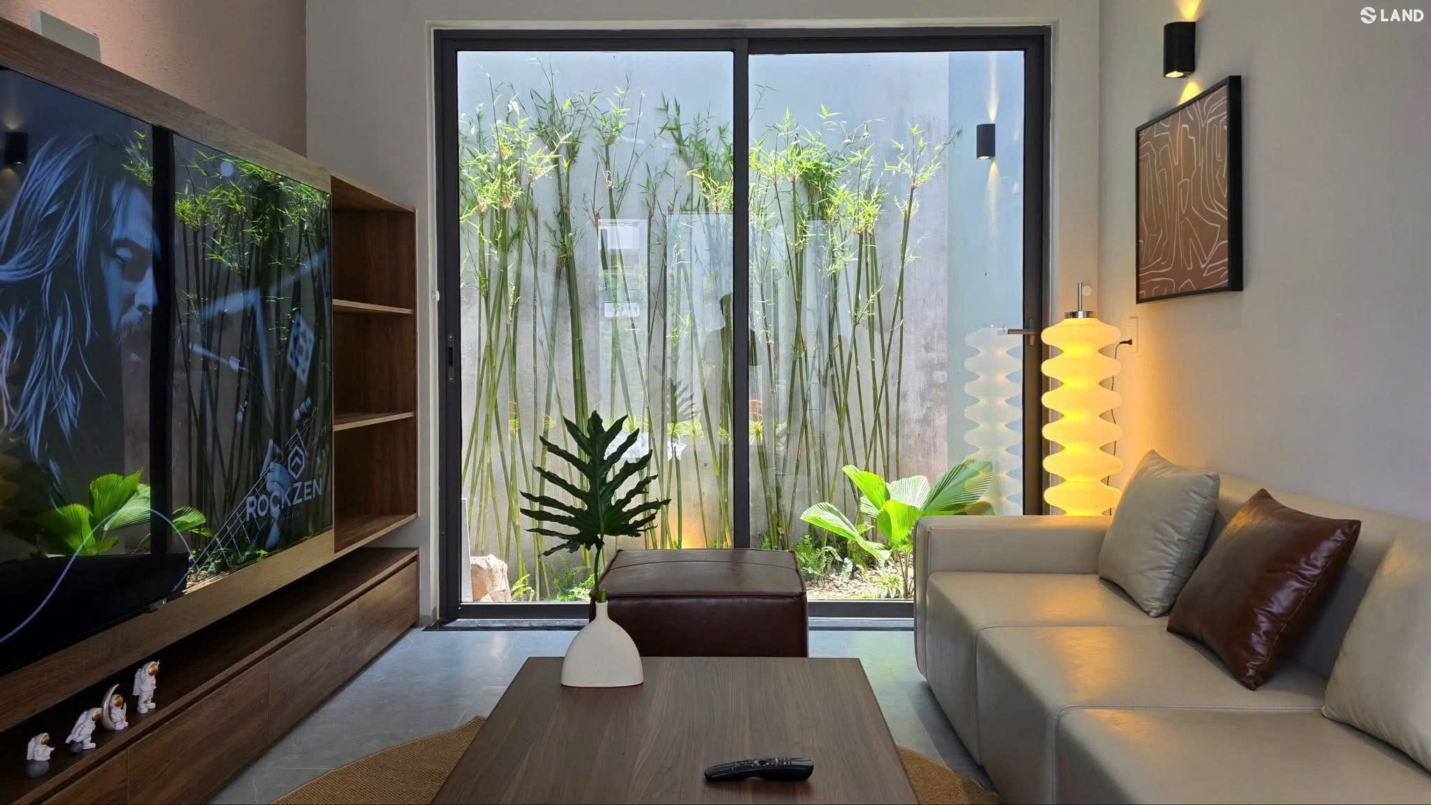 Bán nhà 03 tầng cực đẹp đường Lê Ngô Cát, phường Thuỷ Xuân, Tp.Huế giá chỉ 3,4x tỷ 📌