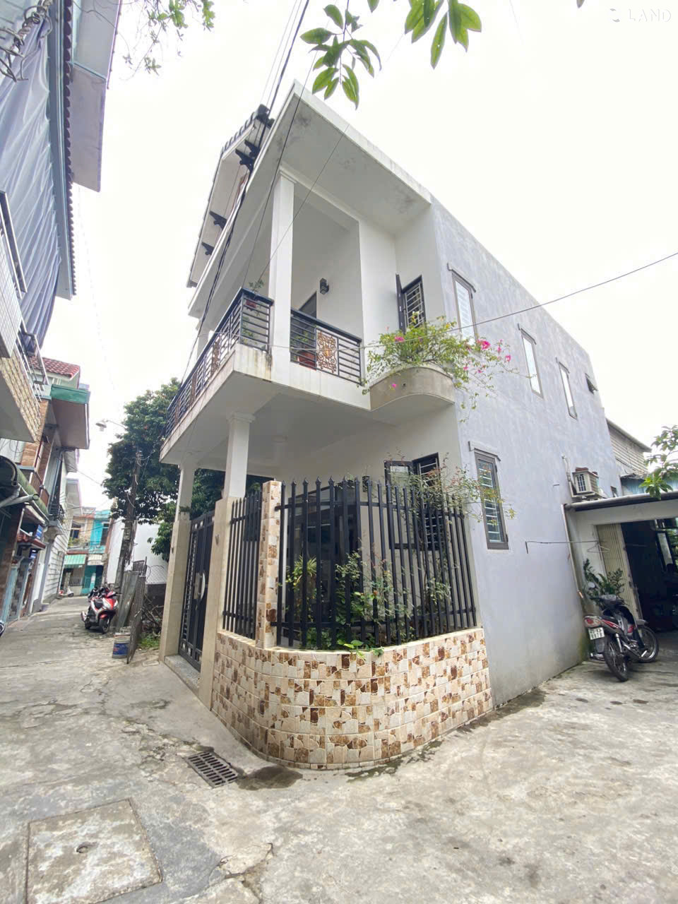 🏡 NHÀ 2 TẦNG FULL NỘI THẤT, 2 MẶT TIỀN KIỆT Ô TÔ ĐƯỜNG BẠCH ĐẰNG – CÁCH CHỢ ĐÔNG BA CHỈ 300M