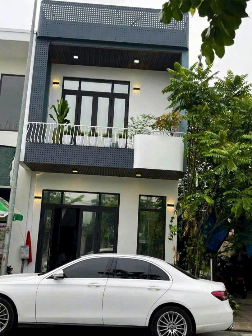 NHÀ 2 TẦNG KQH HƯƠNG SƠ VIEW CÔNG VIÊN, TP HUẾ giá rẻ 2 tỷ