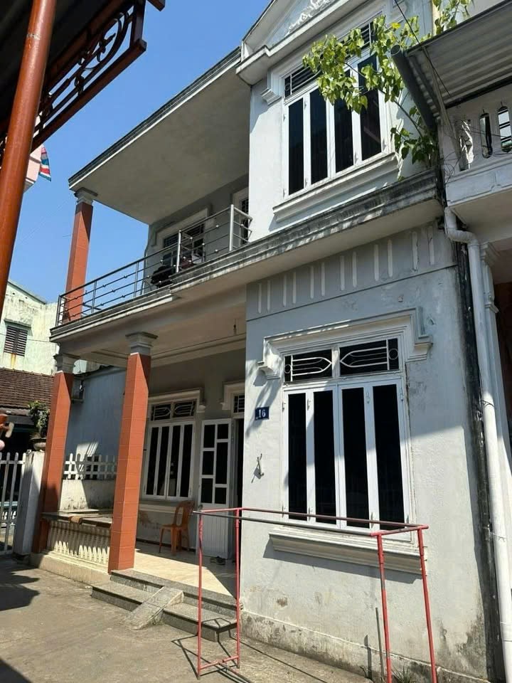 NHÀ 2 tầng KIỆT TRẦN HƯNG ĐẠO - Trung Tâm TP Huế - Cách đường chính 20m 💰 Chỉ 3ty3