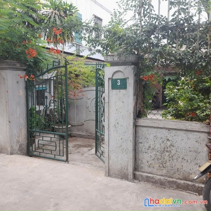 Chính chủ cần bán đất tặng nhà cấp 4 tiện xây dựng mới, đường Nguyễn Thiện Thuật, phường Thuận Hòa.