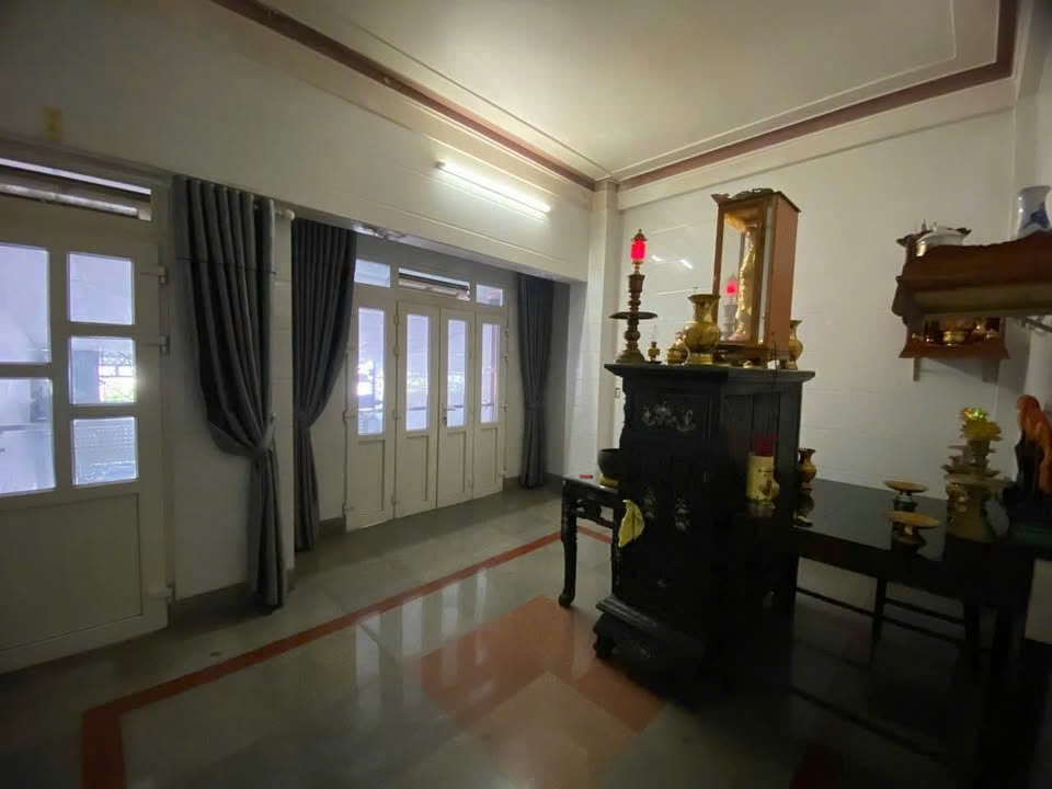 Bán Măt tiền Ngự Bình, Phường An Cựu cách Ngã 3 Nghẹo Đường Xay 50m - Trung tâm của Tp Huế