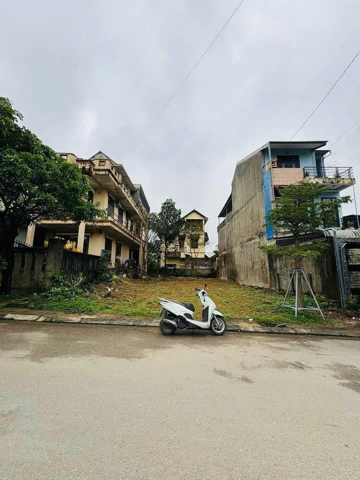 Bán 300m2 đất đường Phùng Lưu cạnh ngay KQH Làng Đại Học Huế Tp.Huế giá rẻ chỉ 5,x tỷ📌