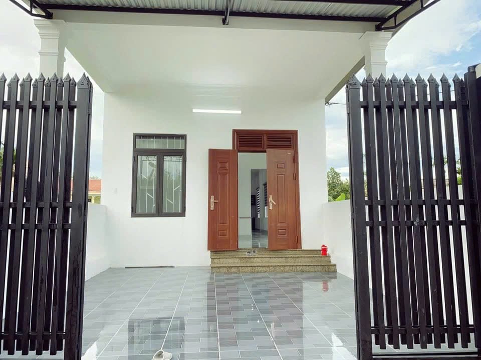 Bán nhà Cấp 4 Hiện Đại đầy đủ công năng. Ngay Vọng Trì La Ỷ.