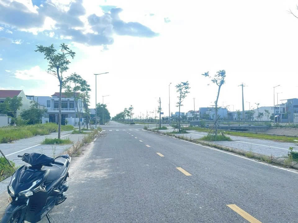 KQH Nguyễn Văn LinhView kênh thoáng mát